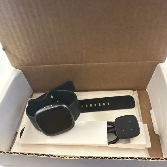 Fitbit Versa 4 Fitness Smartwatch See Details new refurbished main image 4